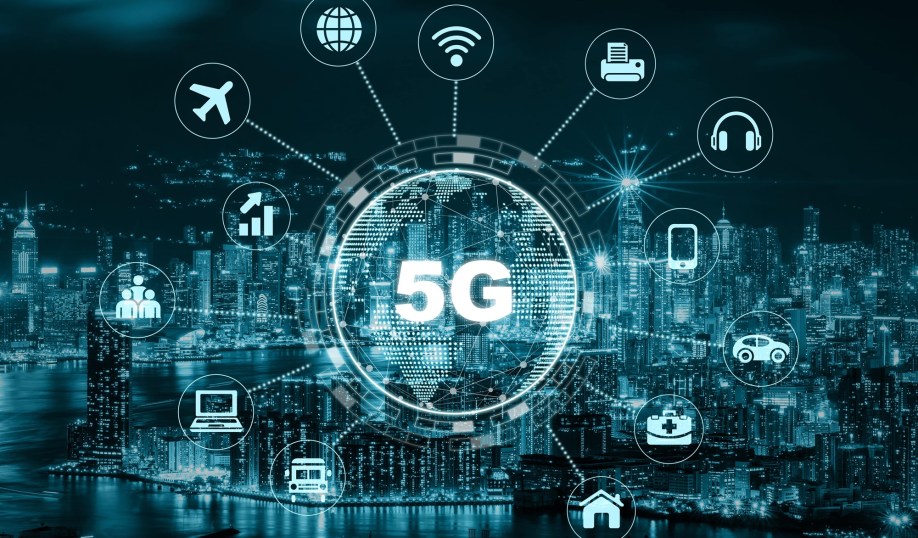 5G offers considerably higher speeds, reduced latency and the capacity to link many devices, extending the range of applications.