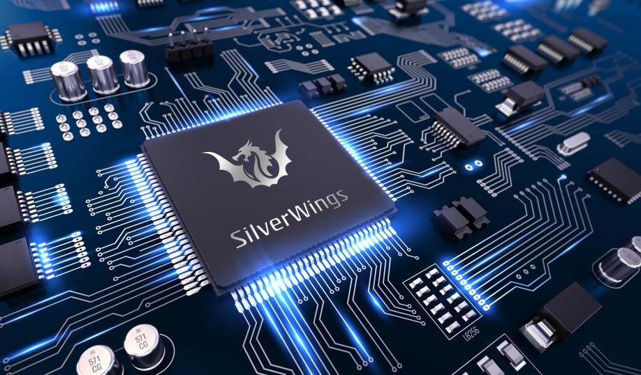 Arctic's SilverWings low-power all-in-one RF transceiver.