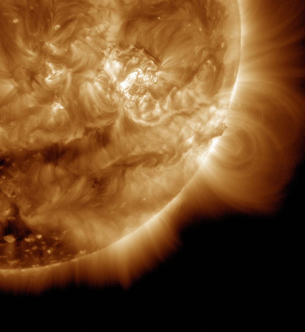 Solar flare arcs