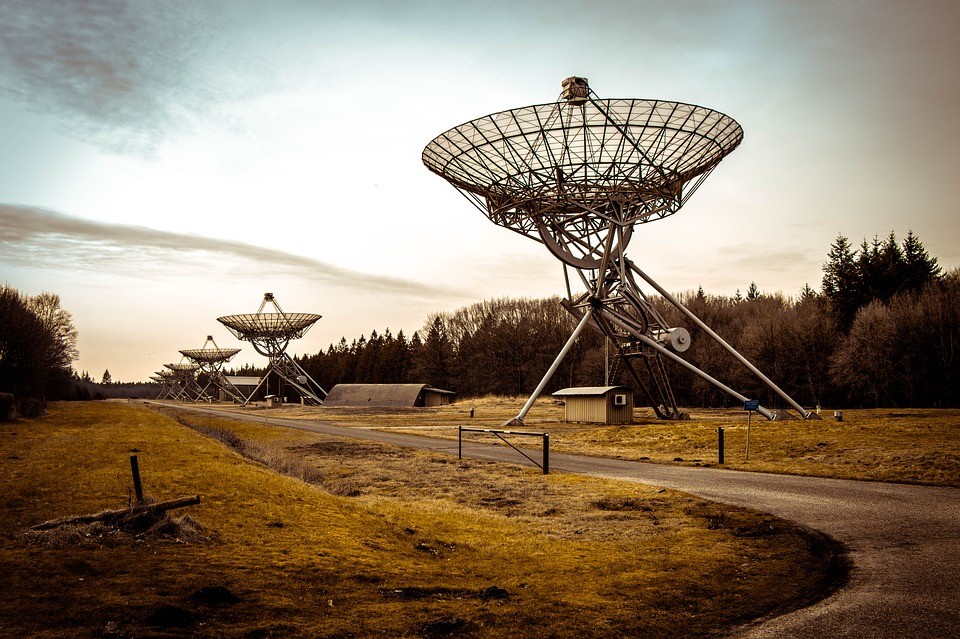 Stock_Radio_Telescope