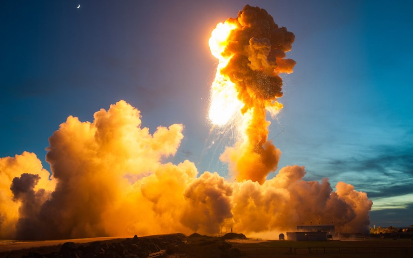 Antares rocket explosion 2