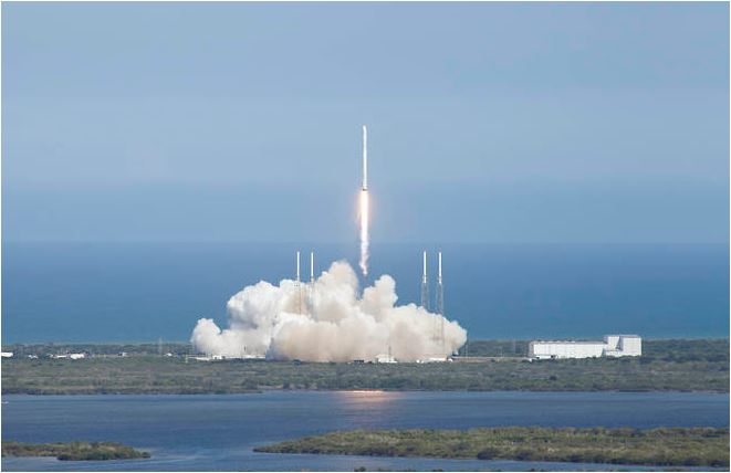 SpaceX Launch April2015-01
