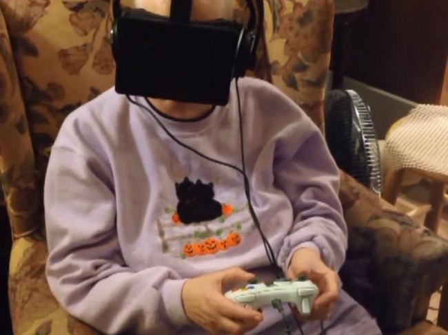 Oculus_Rift_Grandma