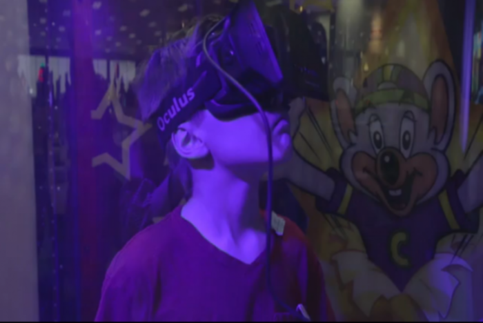 Chuck E. Cheese - Kid in tunnel with Oculus Rift