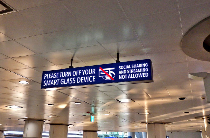 Smart_Glass_Device_Warning