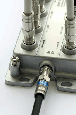 3/6-ch RF splitter operates up to 2 GHz