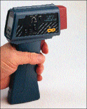 Thermometer offers IR and Type K measurements
