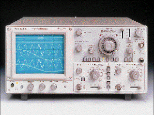 100-MHz analog scope magnifies minute voltage changes
