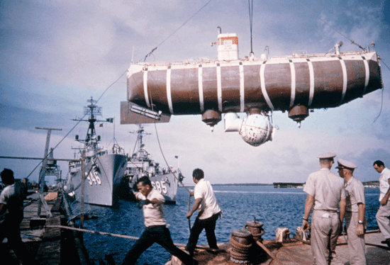 Hollywood director James Cameron to pilot submarine to the bottom of Mariana Trench