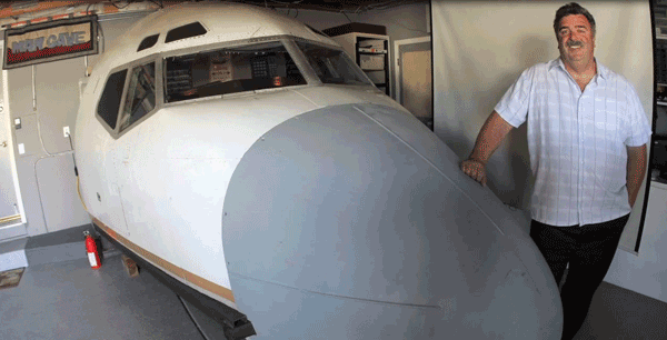 Hobbyist uses nose of Boeing 737 to build flight simulator in garage