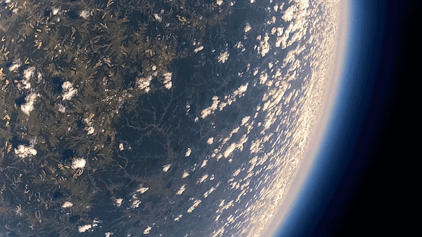 Sixth graders send weather balloon into space, collect amazing photos