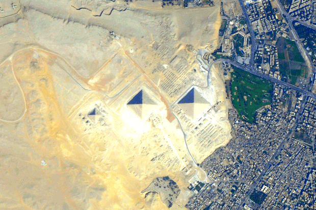 Image of the Day: Pyramids at Giza, Egypt