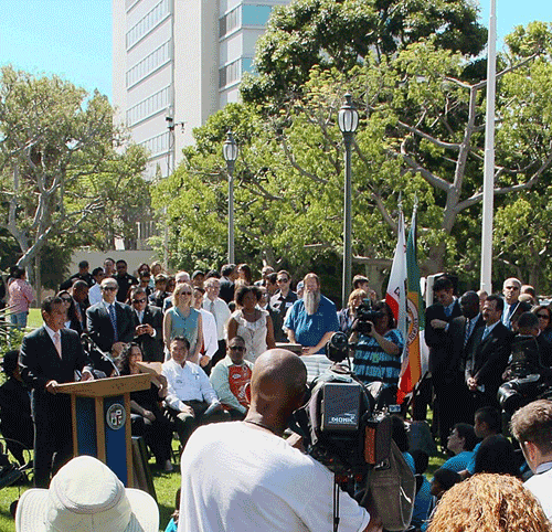 Historic Park around Los Angeles City Hall Turns Greener with LED Lighting