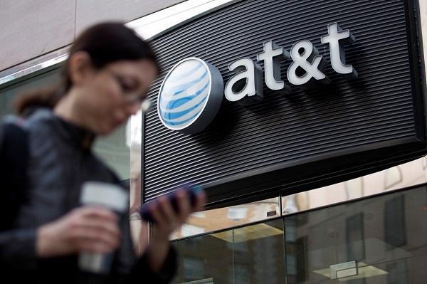 Mobile device user outside AT&T store