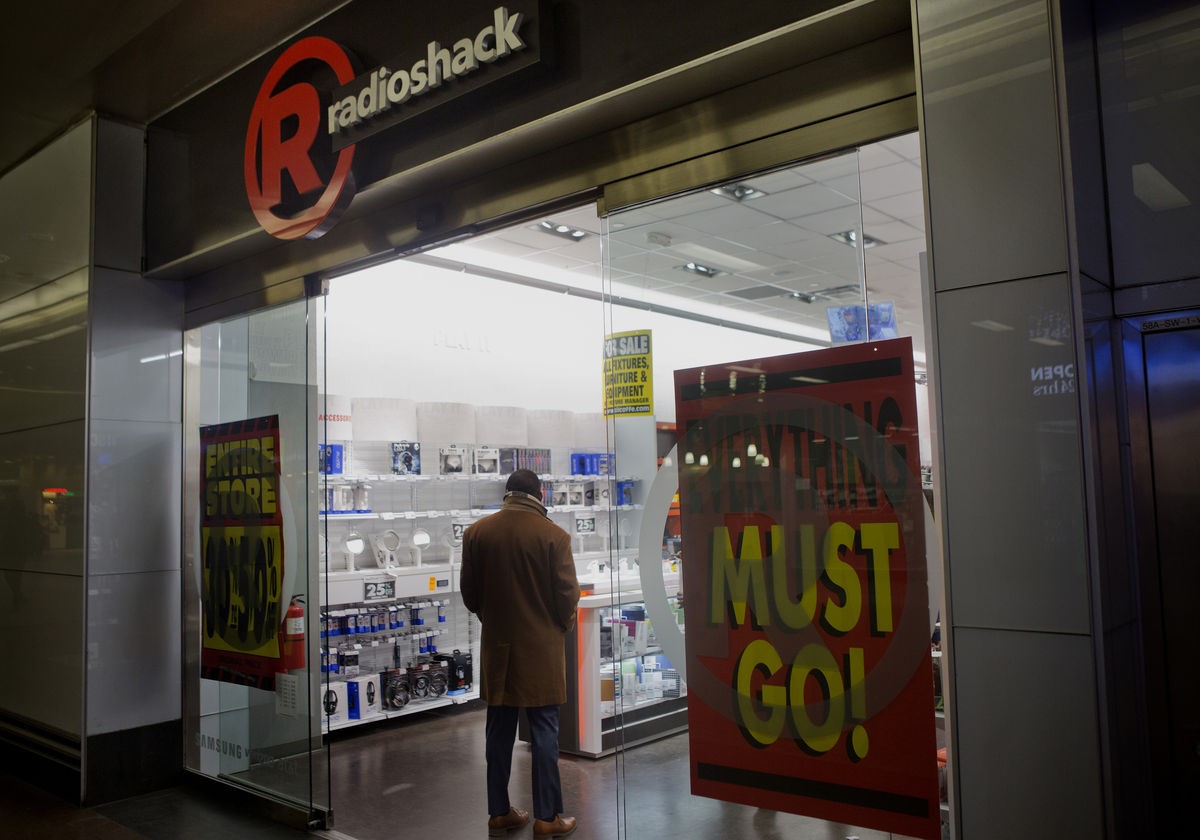 RadioShack_bankrupt