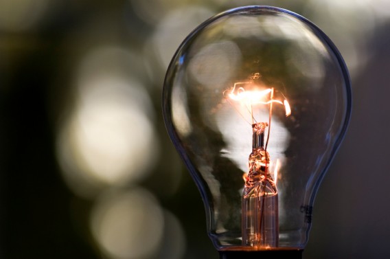 Incandescent light bulb