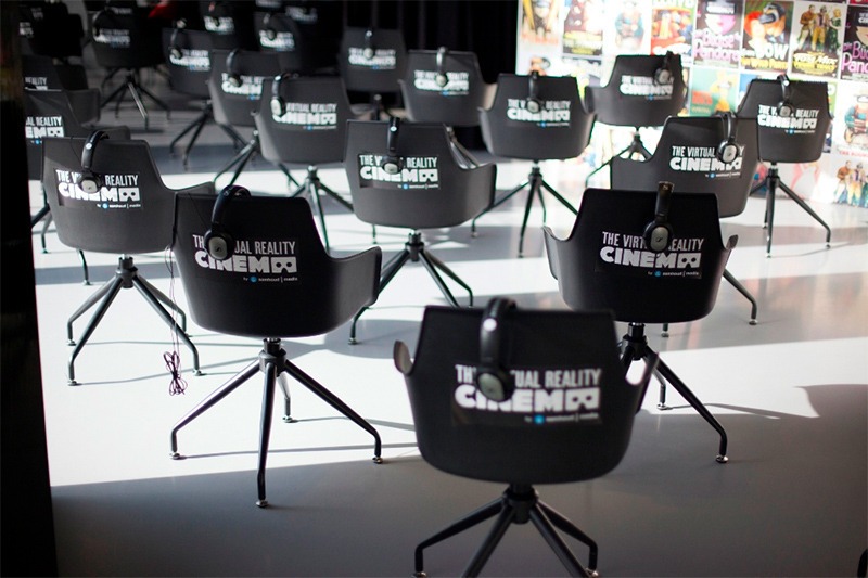 VR_Cinema_Swivel_Chairs