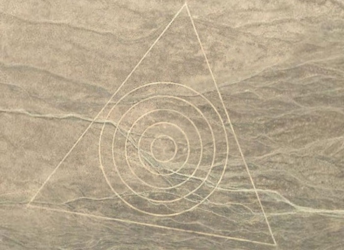 Google Earth Triangle with Circles