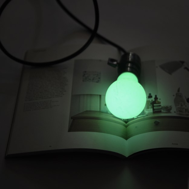 DIY Phosphorescent light bulb