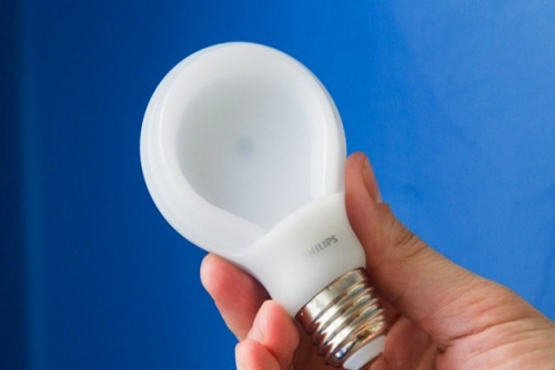 Close-up of the SlimStyle Light Bulb by Philips