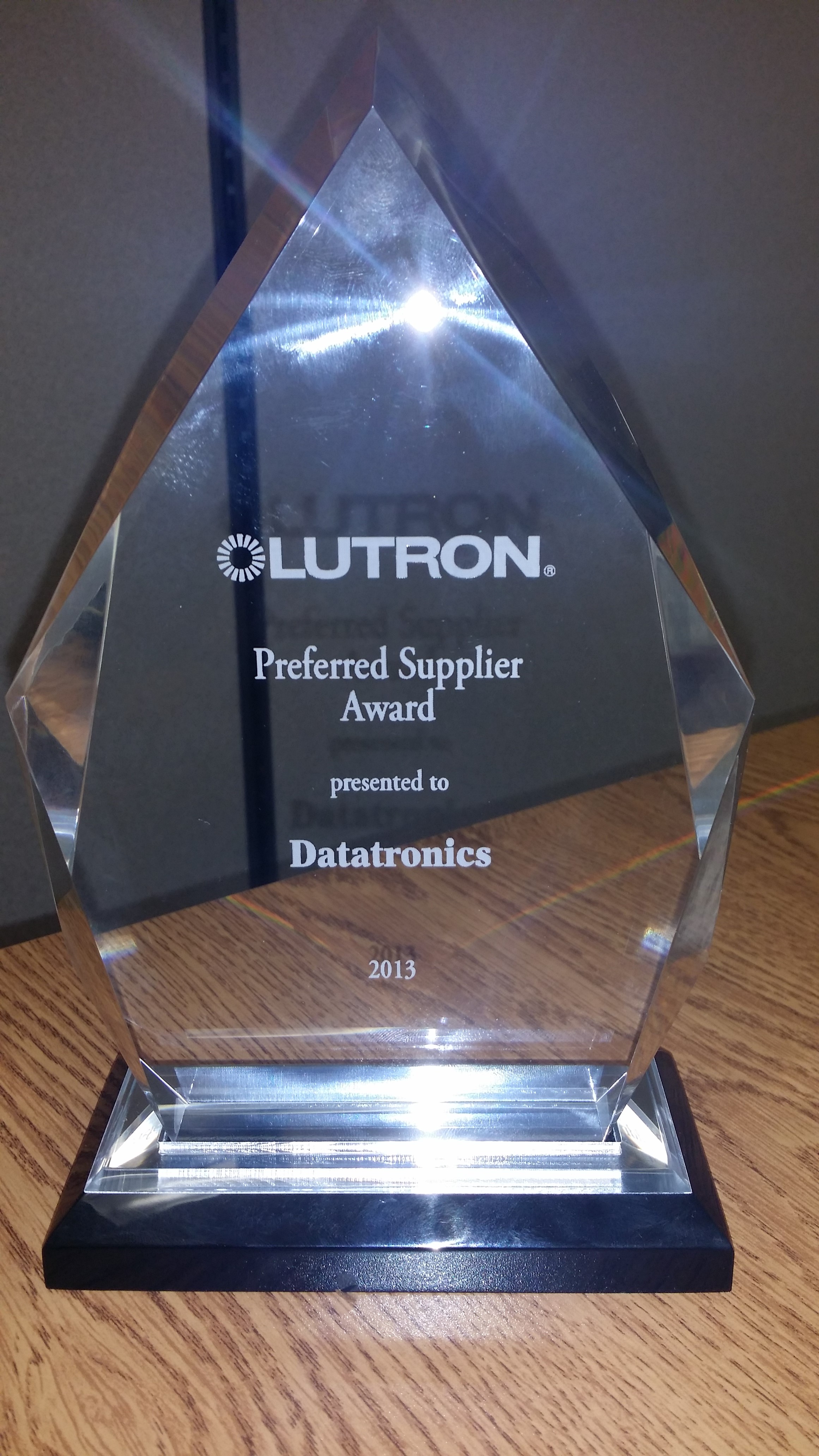 DDI_Lutron_Preferred_Supplier_Award_Datatronics