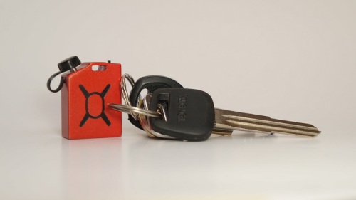 Devotec Fuel Micro Charger easily fits on your key ring