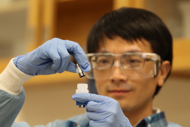 Lithium-ion battery with hydrogen