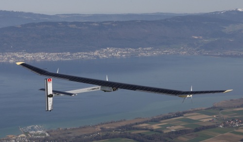 Solar Impulse flying over USA