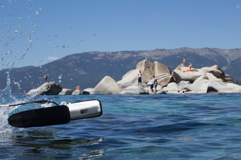 Trident_ROV_Flying