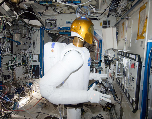 R2 working aboard the ISS 